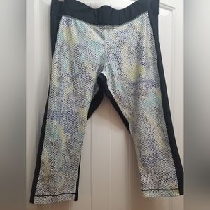 Under Armour Cropped Compression Leggings